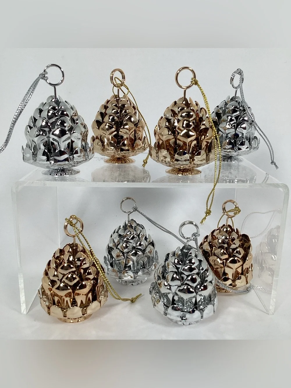 New Open Box Set Of 8 Silver & Gold Metal Pinecone Ornaments/Place Card Holders